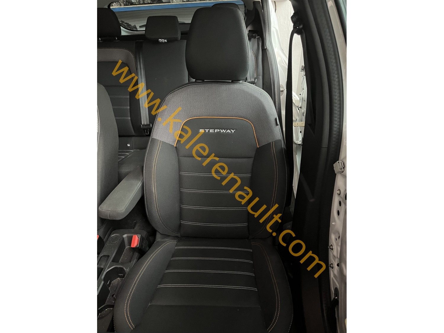 Leren autostoelhoezen, voor Dacia Sandero Stepway 5 Places Duster 2000-2023 2024 ademend waterdicht comfortabel autostoelinterieurbeschermings accessoires, C/black-white